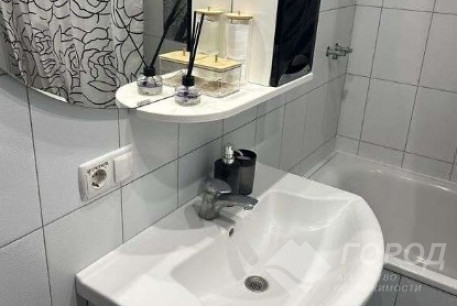 Продам 1-кімнатну квартиру, Рогань, Код: 812385/1