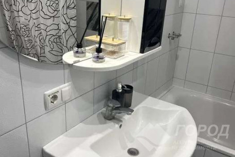 Продам 1-кімнатну квартиру, ХТЗ, Пролетарская метро (Индустриальная), Код: 812406/1