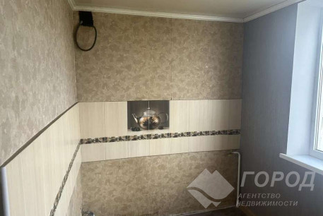 Сдам 3-х кімнатну квартиру, Рогань, Код: 812440/1