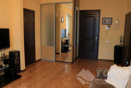 Сдам 1-кімнатну квартиру, Рогань, Код: 812536/1