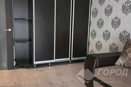 Продам 2-х кімнатну квартиру, Центр, Код: 812573/1