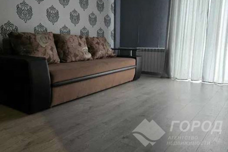 Продам 2-х кімнатну квартиру, Центр, Код: 812573/1