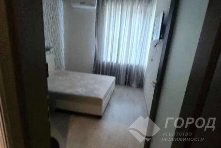 Продам 2-х кімнатну квартиру, Центр, Код: 812573/1