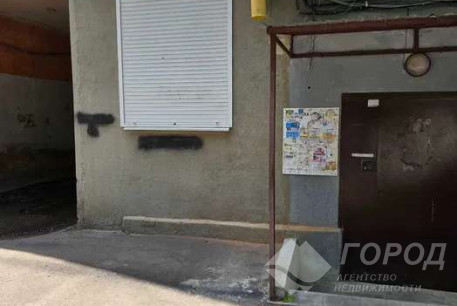 Продам 2-х кімнатну квартиру, Центр, Код: 812573/1