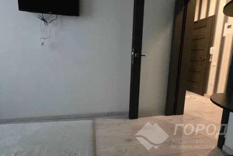 Продам 2-х кімнатну квартиру, Центр, Код: 812573/1