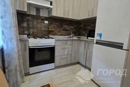 Продам 2-х кімнатну квартиру, Центр, Код: 812573/1