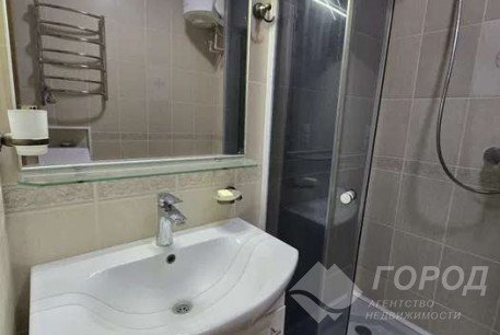 Продам 2-х кімнатну квартиру, Центр, Исторический Музей метро, Код: 812573/2