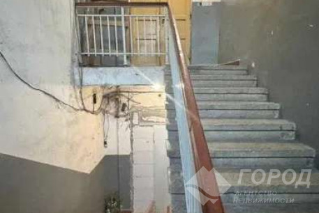 Продам гостинку, Центр, Ярослава Мудрого пл., Код: 812619/2