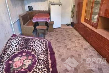 Продам гостинку, Центр, Ярослава Мудрого пл., Код: 812619/2