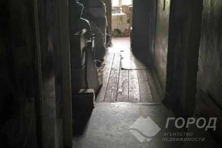 Продам гостинку, Центр, Ярослава Мудрого пл., Код: 812619/2