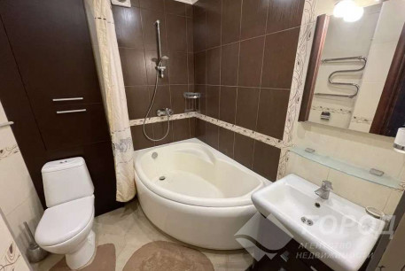 Продам 3-х кімнатну квартиру, Жуковского, Код: 812703/1