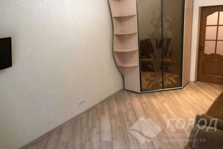 Продам 3-х кімнатну квартиру, Центральный рынок, Южный вокзал метро, Код: 812773/1