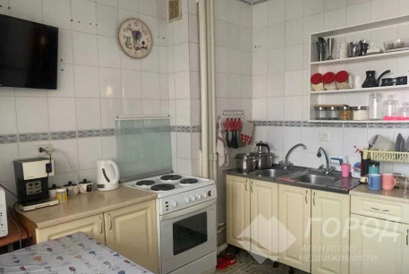 Продам 4-х кімнатну квартиру, Одесская, Код: 812790/1