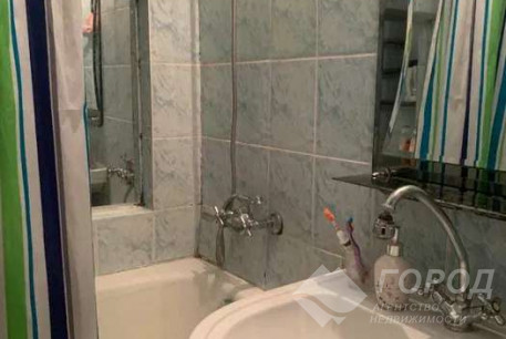 Продам 4-х кімнатну квартиру, Одесская, Код: 812790/1