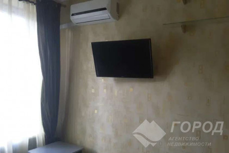 Сдам гостинку, ХТЗ, ХТЗ метро, Код: 812808/1