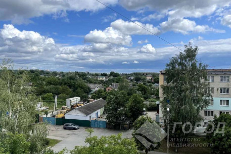 Продам 4-х кімнатну квартиру, Дергачевский р-н, Малая Даниловка, Код: 812813/1