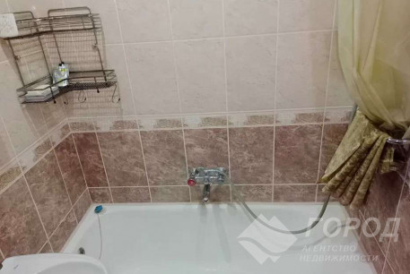 Сдам 4-х кімнатну квартиру, Рогань, Солнечный, Код: 812858/2