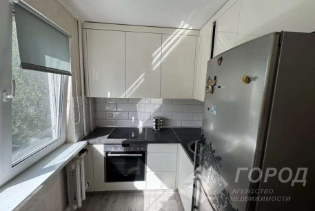 Продам 2-х кімнатну квартиру, Павлово поле, 23 Августа метро, Код: 812873/1