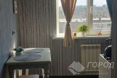 Продам 2-х кімнатну квартиру, Салтовка, 606 м/р, Код: 812906/1