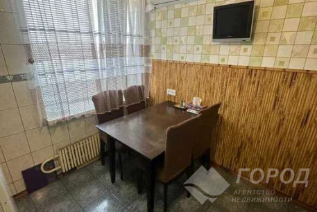 Продам 3-х кімнатну квартиру, Одесская, Код: 812934/2