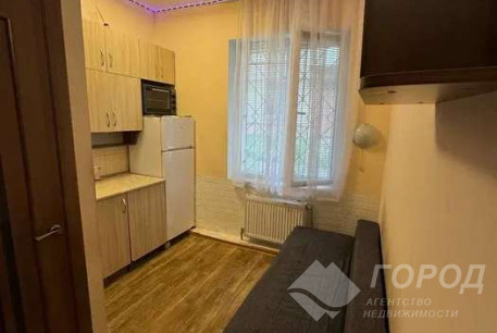 Сдам гостинку, ХТЗ, ХТЗ метро, Код: 813026/1