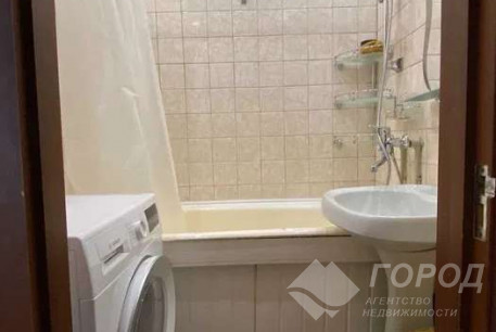 Продам 2-х кімнатну квартиру, Центр, Код: 813054/1