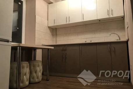 Продам 1-кімнатну квартиру, Центр, Площадь Конституции метро (Советская), Код: 813114/1