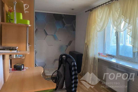 Продам 4-х кімнатну квартиру, , Код: 813171/1