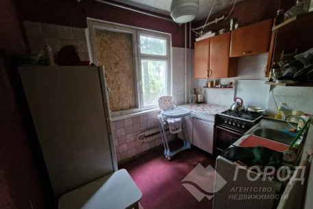 Продам 4-х кімнатну квартиру, Одесская, Код: 813199/1