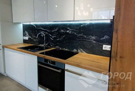 Продам 2-х кімнатну квартиру в новобудові, Центр, Код: 813303/1