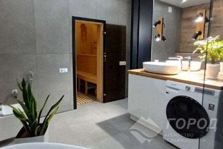 Продам 2-х кімнатну квартиру в новобудові, Центр, Код: 813303/1