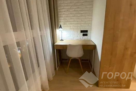 Продам 2-х кімнатну квартиру, Центр, Код: 813363/1