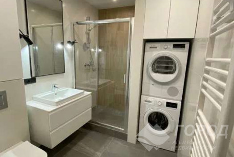 Продам 2-х кімнатну квартиру, Центр, Код: 813363/1