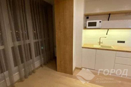 Продам 2-х кімнатну квартиру, Центр, Код: 813363/1