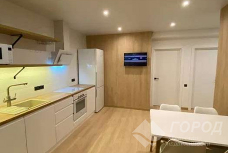 Продам 2-х кімнатну квартиру, Центр, Код: 813363/1