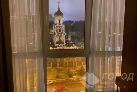 Продам 2-х кімнатну квартиру, Центр, Код: 813363/1