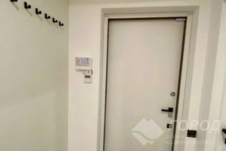 Продам 2-х кімнатну квартиру, Центр, Код: 813363/1