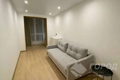 Продам 2-х кімнатну квартиру, Центр, Код: 813363/1