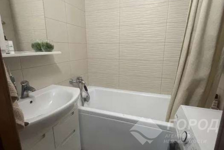 Продам 4-х кімнатну квартиру, Рогань, Роганский ж/м, Код: 813419/1