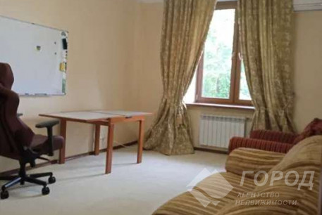 Сдам 2-х кімнатну квартиру, Центр, Код: 813433/1