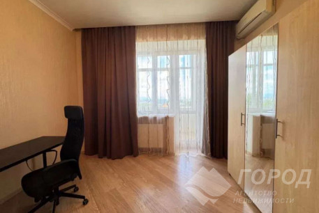 Продам 3-х кімнатну квартиру в новобудові, Центр, Ярослава Мудрого пл., Код: 813455/1