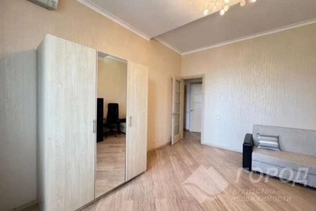 Продам 3-х кімнатну квартиру в новобудові, Центр, Ярослава Мудрого пл., Код: 813455/1