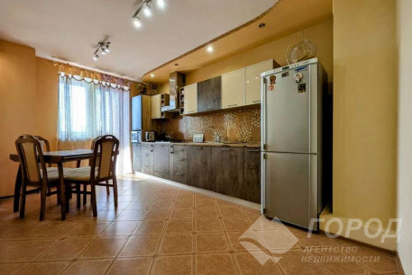 Продам 2-х кімнатну квартиру, Алексеевка, Код: 813482/1