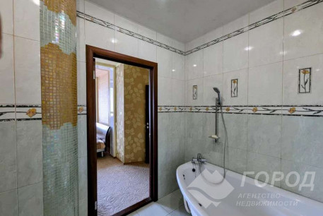 Продам 2-х кімнатну квартиру, Алексеевка, Код: 813482/1