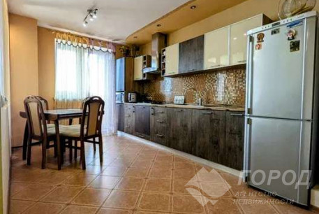 Продам 2-х кімнатну квартиру, Алексеевка, Код: 813482/1