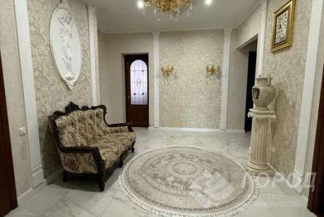 Продам 4-х кімнатну квартиру в новобудові, Центр, Код: 813546/1