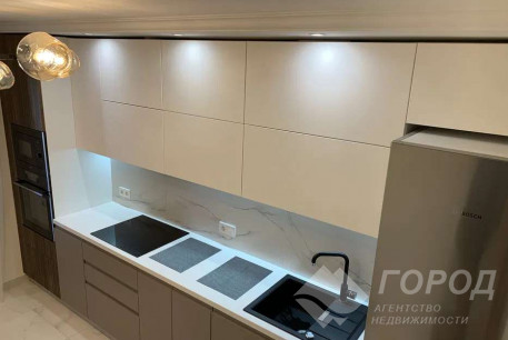 Сдам 3-х кімнатну квартиру, Гагарина проспект, Защитников Украины метро (Площадь Восстания), Код: 813573/1