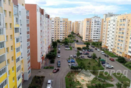 Продам 2-х кімнатну квартиру, Центр, Код: 813617/1