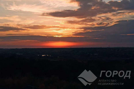 Продам 2-х кімнатну квартиру, Центр, Код: 813617/1