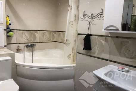 Продам 3-х кімнатну квартиру, Алексеевка, Код: 813619/1